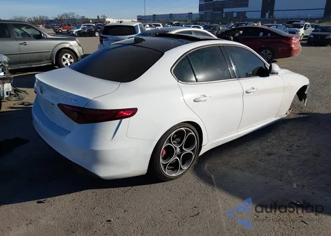 2022 Alfa Romeo Giulia Ti Awd z USA, uszkodzony, nr VIN ZARFANBN0N7653140